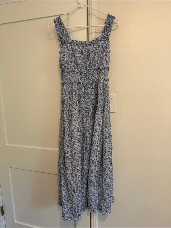 GAP Dresses & Skirts - GAP Blue and White Floral Maxi Dress